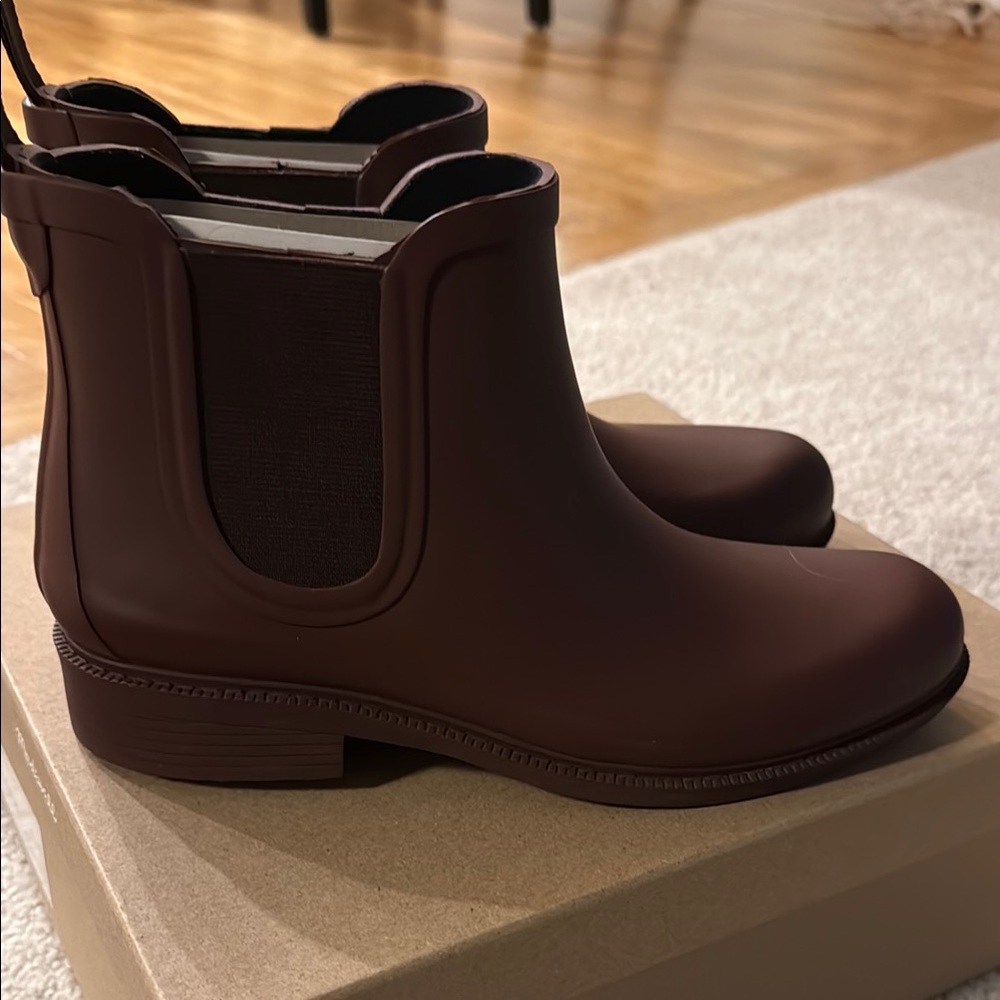 Maxwell Women's Burgundy Rain Boots
